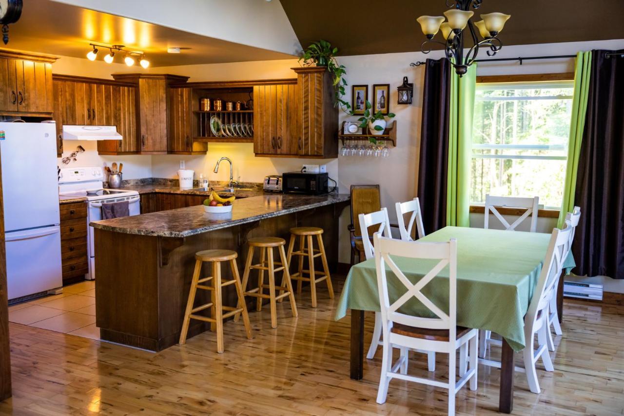 Upper Humber Settlement Bed & Breakfast Cormack Eksteriør bilde