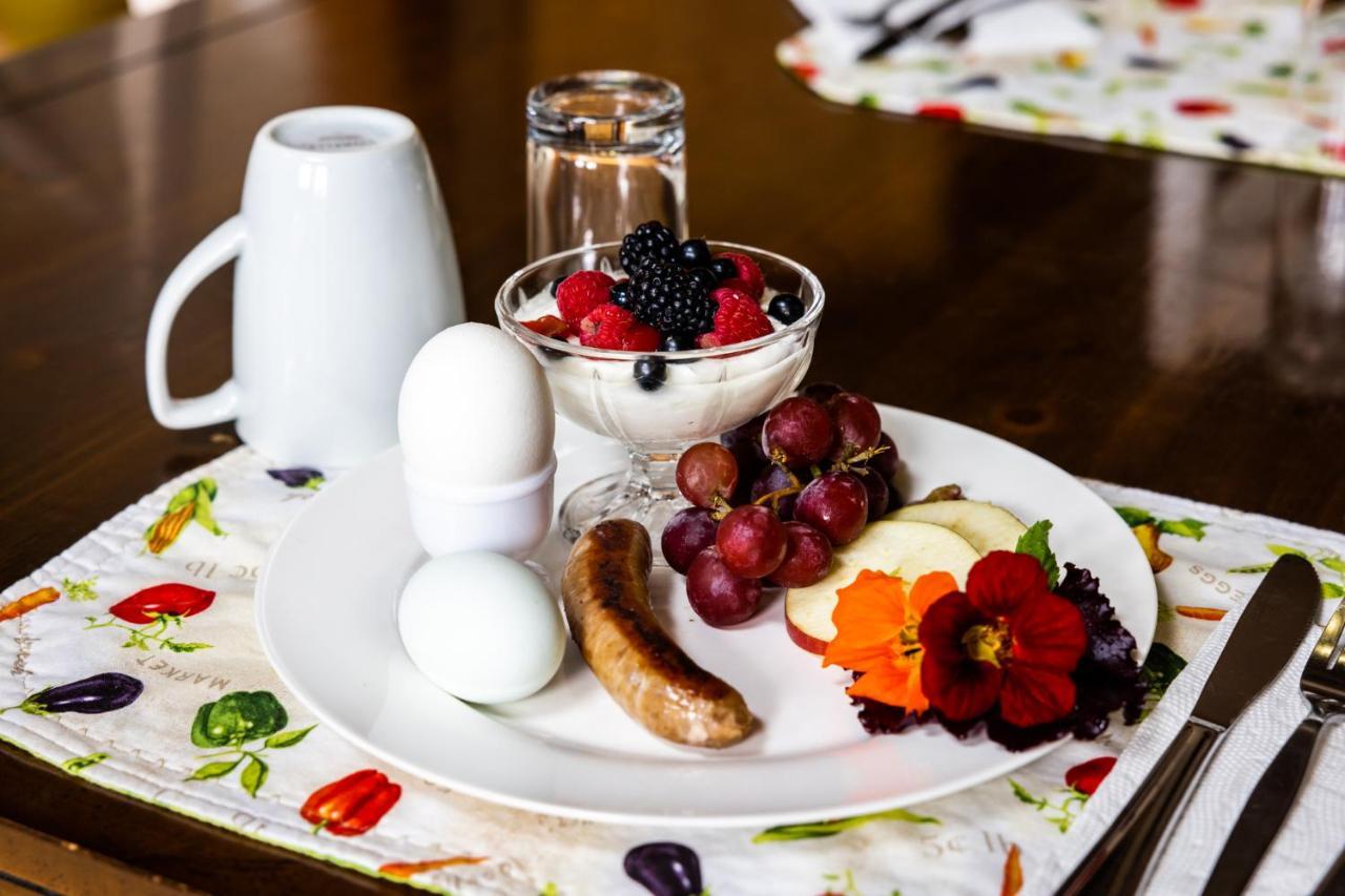 Upper Humber Settlement Bed & Breakfast Cormack Eksteriør bilde